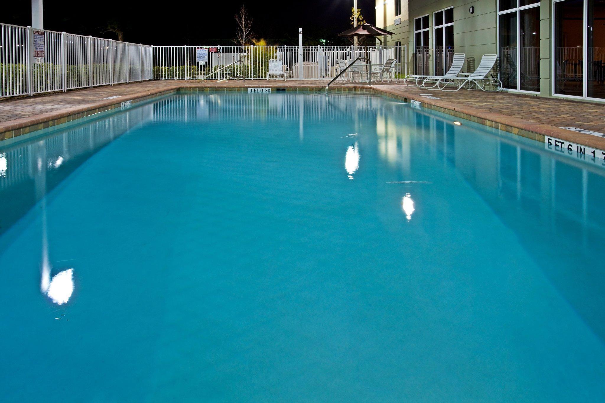 Holiday Inn Express Hotel & Suites Palm Bay By Ihg Eksteriør bilde