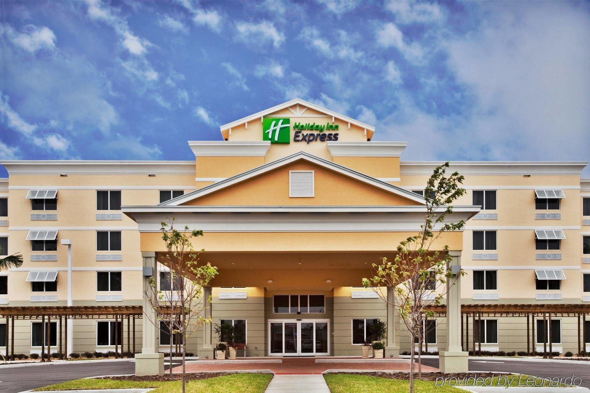 Holiday Inn Express Hotel & Suites Palm Bay By Ihg Eksteriør bilde